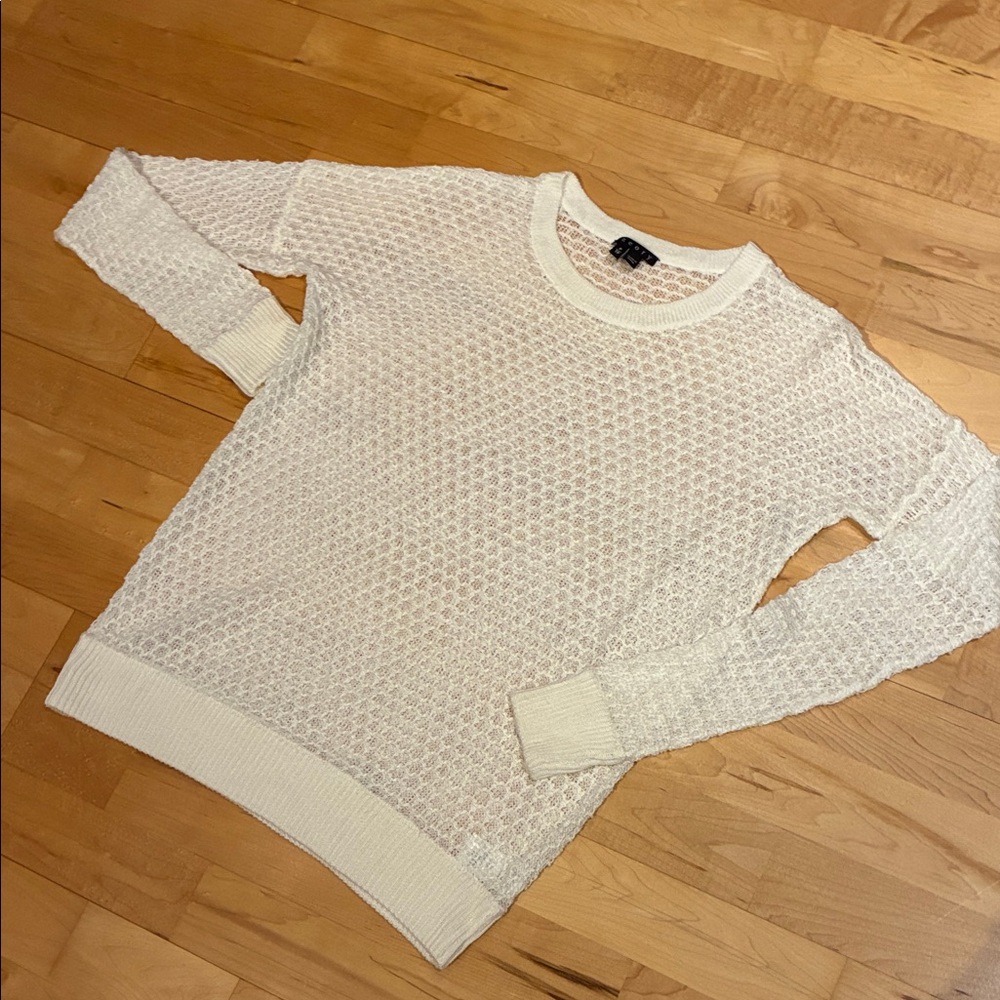 Theory White Linen Viscose Blend Crew Neck Sweater